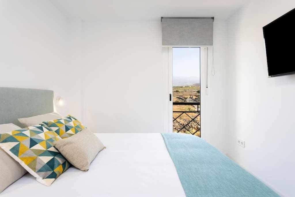 Sunnyland Apartment Arona Cho Exterior foto